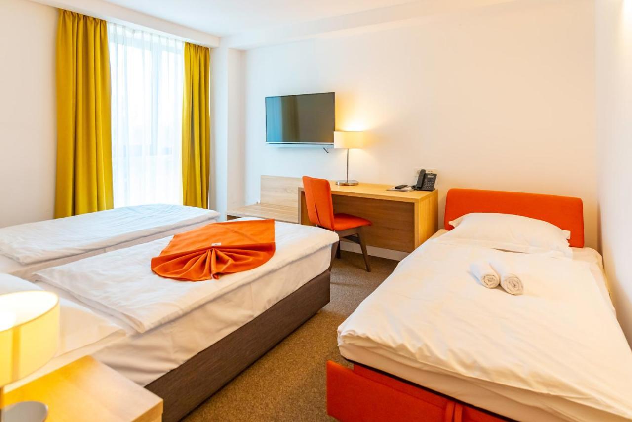 Hotel Park Superior 3* Cakovec Exterior photo