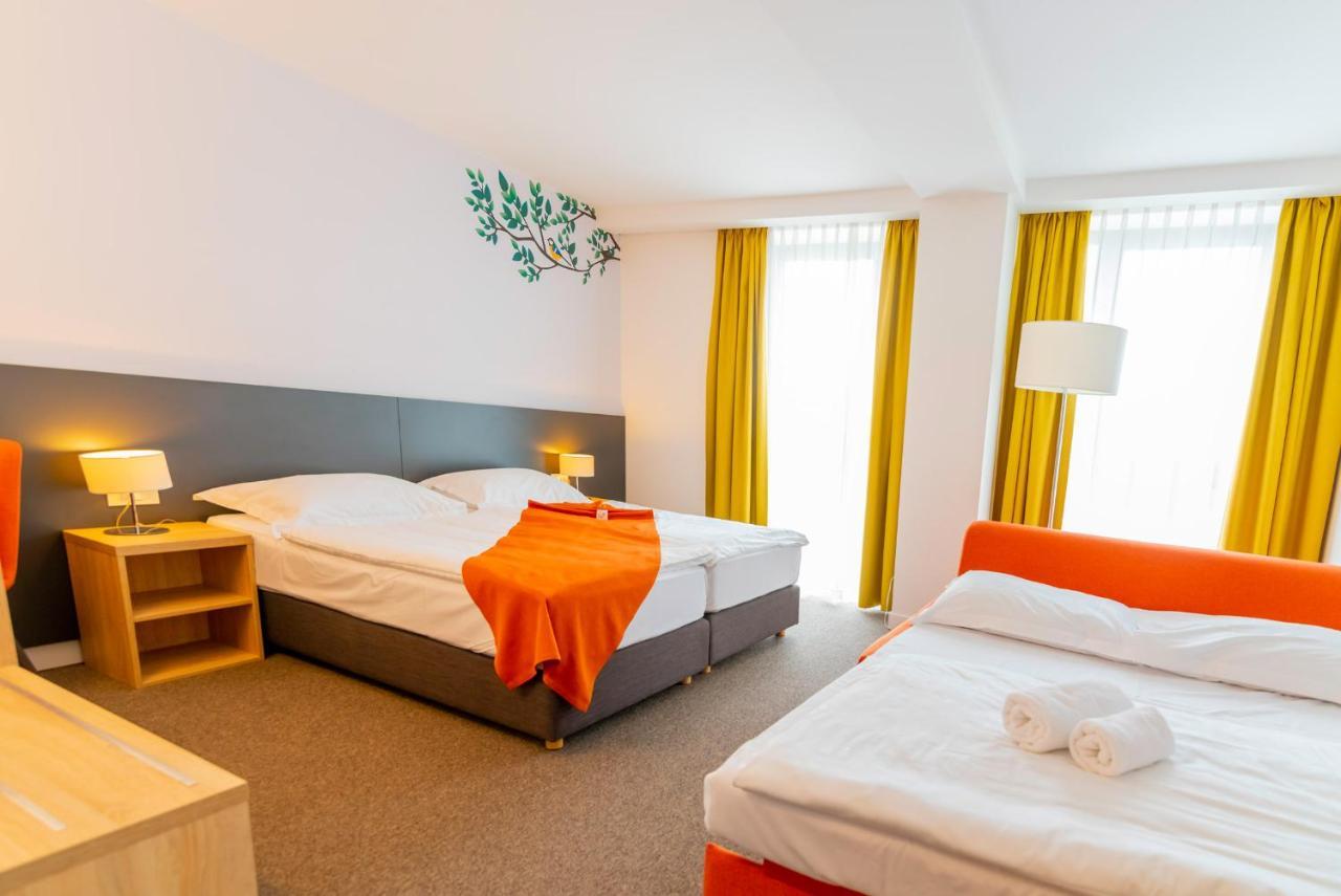 Hotel Park Superior 3* Cakovec Exterior photo